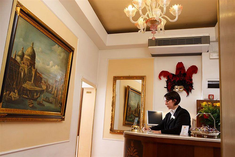 Alle Guglie Boutique Hotel Venezia Interno foto